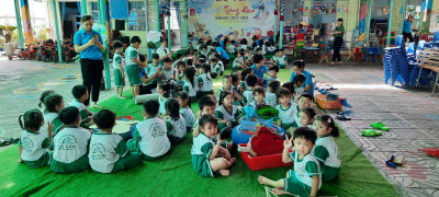 Hội thi làm lồng đèn