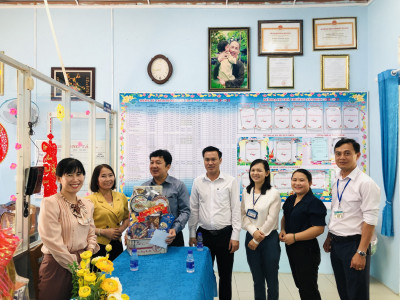 Lãnh đạo xã An Tây đến thăm, chúc tết, tặng quà nhân dịp Tết Nguyên đán Giáp Thìn 2024