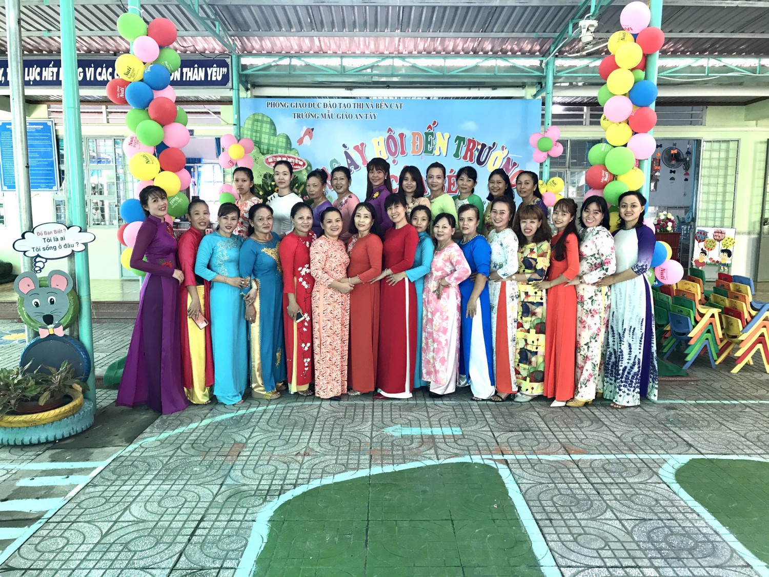 tập thể giáo viên trường MG An Tây