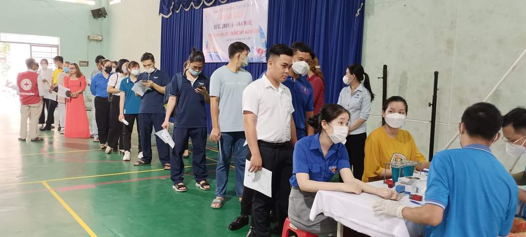 Hiến máu nhân đạo