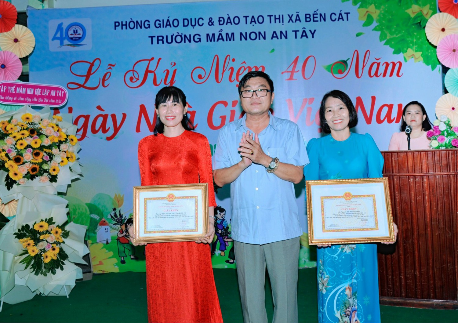 nhận thưởng 1