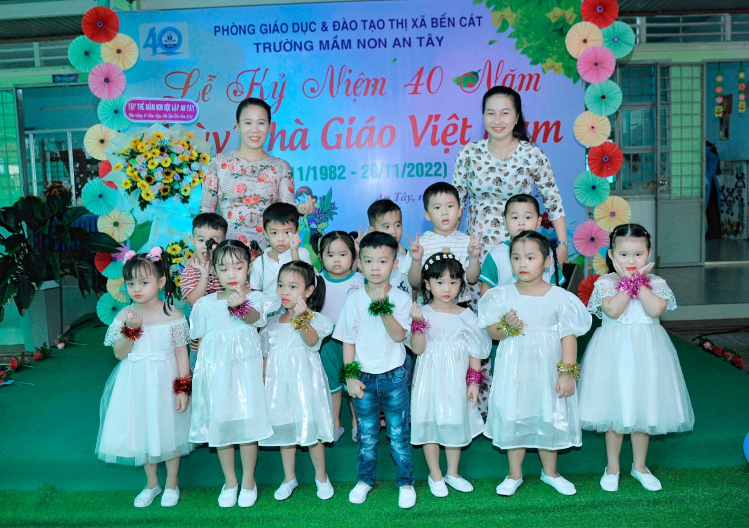 nhóm văn nghệ lớp chồi 2