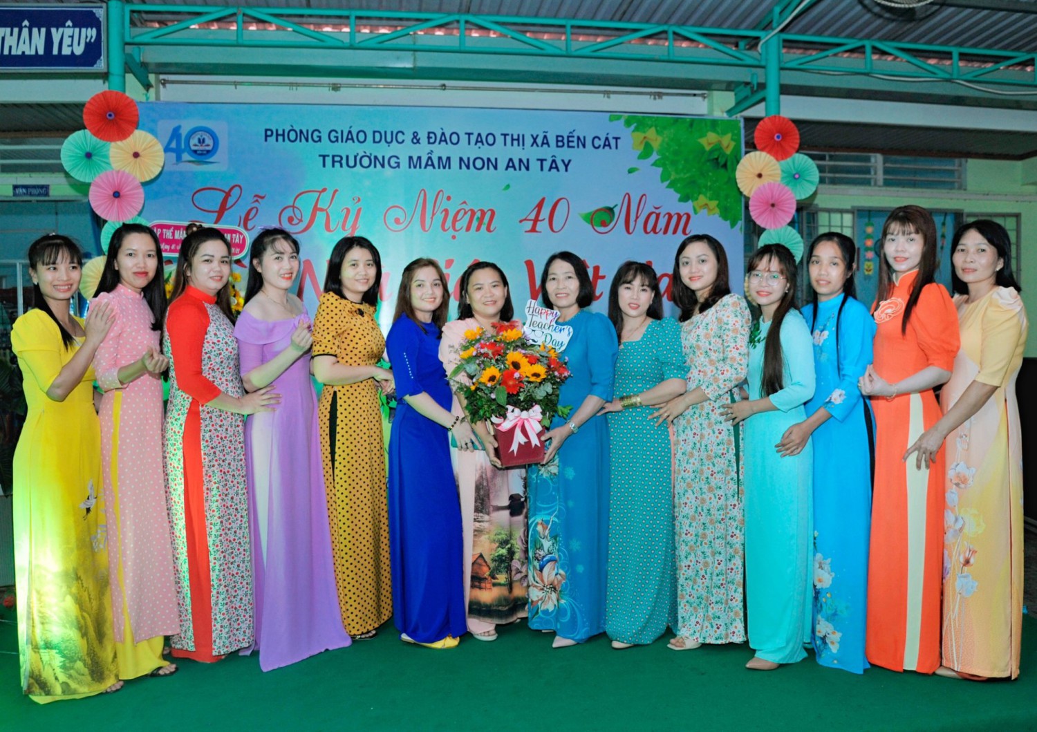 tập thể giáo viên