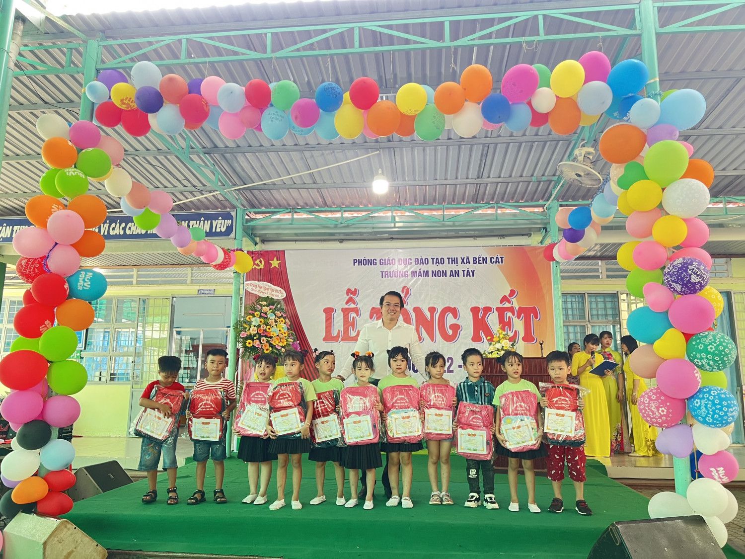 khen thưởng lớp lá 2