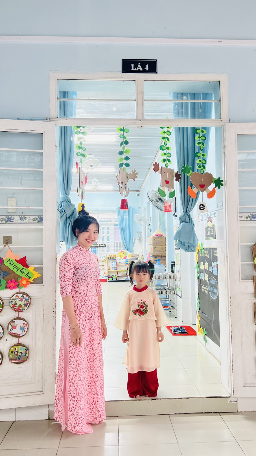 lớp Lá 4